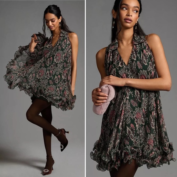 Anthropologie Dresses & Skirts - Anthropologie Let Me Be V Neck Swing Dress Medium green floral ruffled frilly
